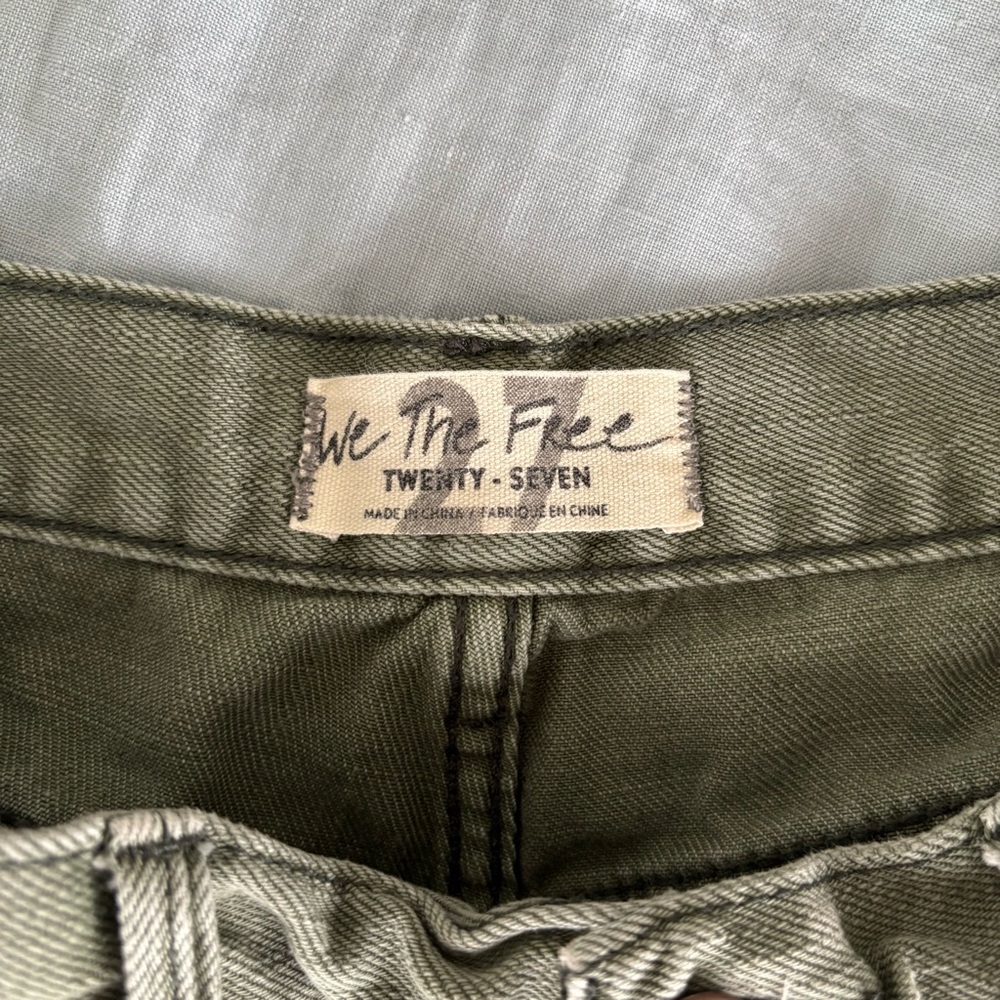 FREE PEOPLE CUTOFF JEAN SHORTS - Picture 3 of 3